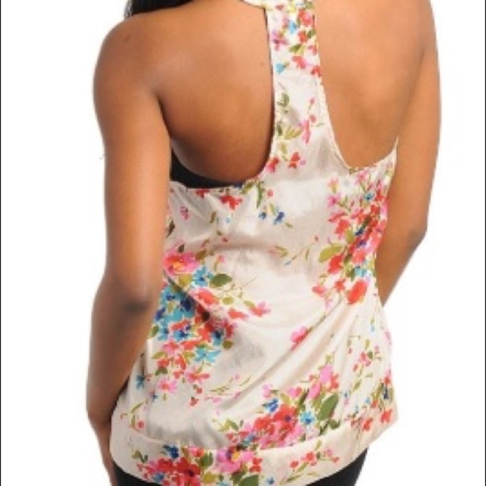 NWT Sheer Silk Floral Pleated Tank - Picture 3 of 7